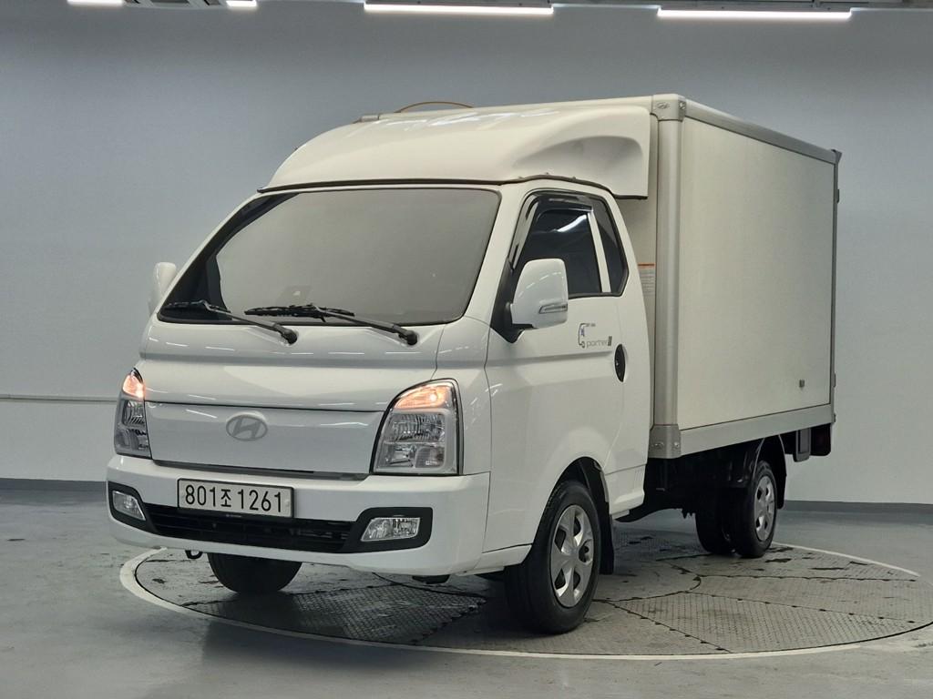 Hyundai Porter II LPG Super Cab LPG Fixed Floor Long Wheelbase Super Cab