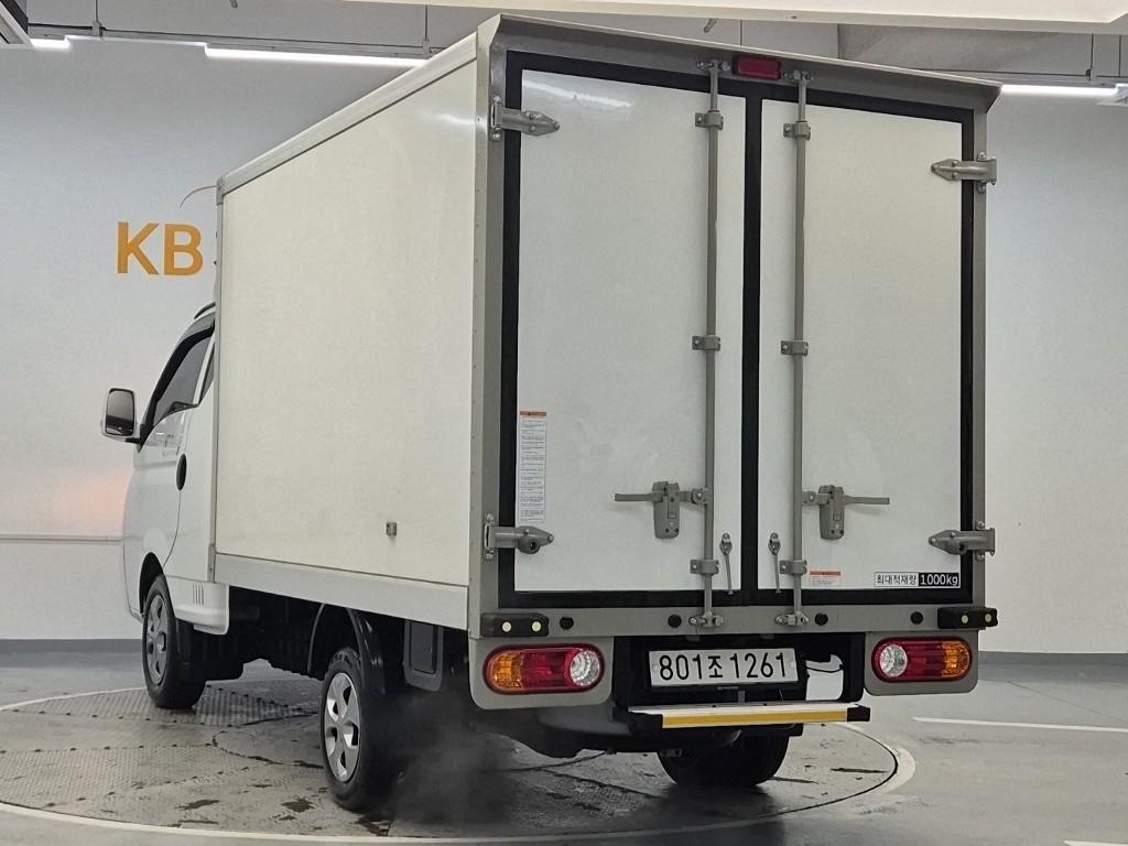 Hyundai Porter II LPG Super Cab LPG Fixed Floor Long Wheelbase Super Cab 3