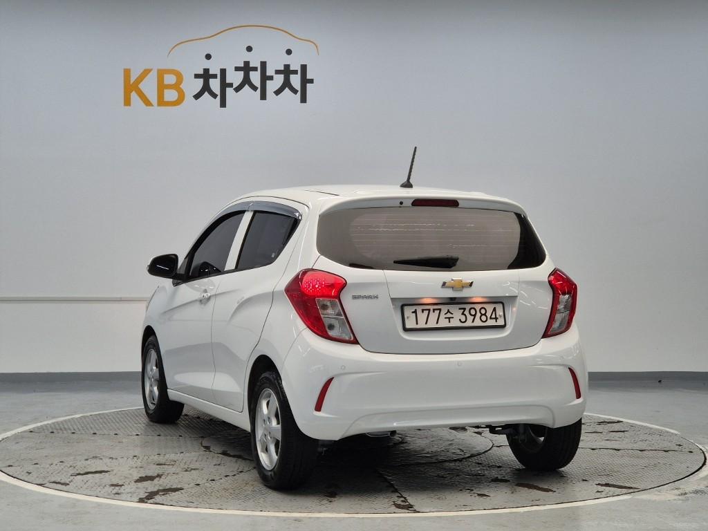 Chevrolet Spark 2019 photo 2