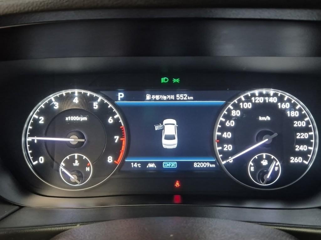 Genesis G90 Premium Luxury 3.8 GDi AWD 7