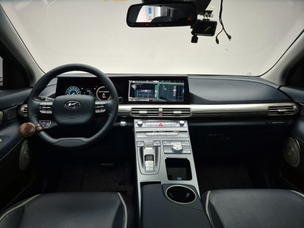 Hyundai Nexo Premium 8
