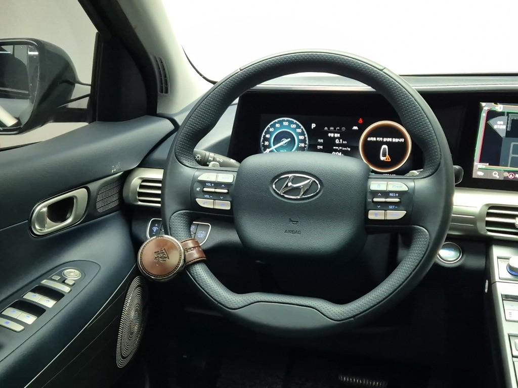 Hyundai Nexo Premium 10