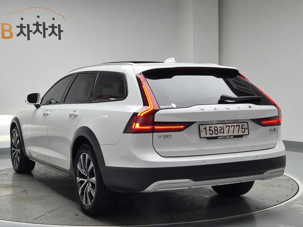 Volvo V90 Cross Country Ultimate 2.0 B5 AWD Ultimate 3