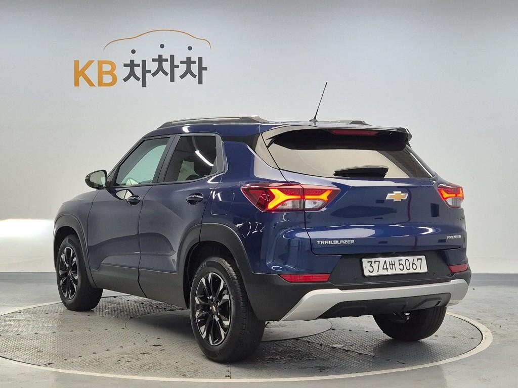 Chevrolet Trailblazer 2022 photo 2