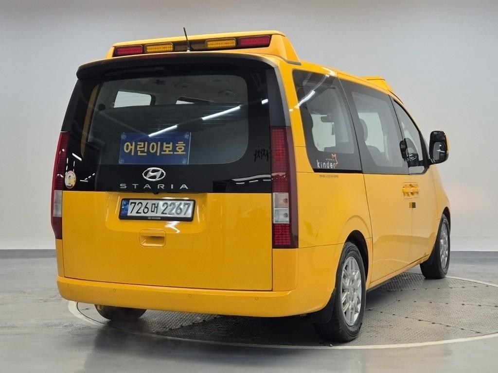 Hyundai Staria LPG 3.5 Kinder 4