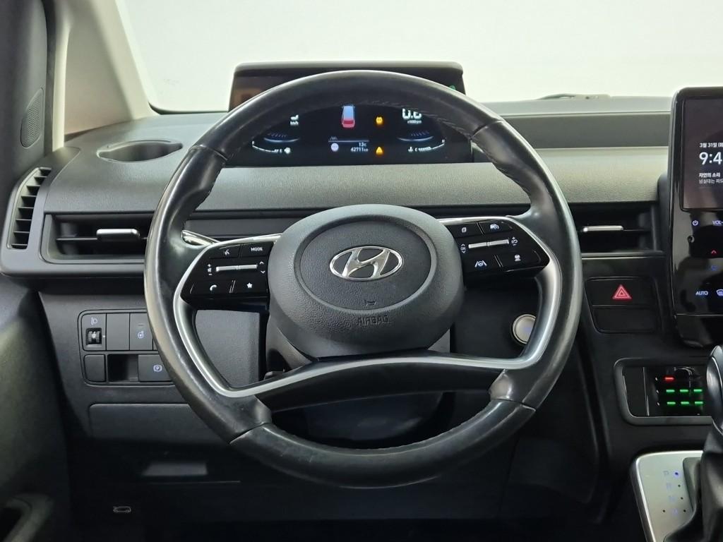Hyundai Staria LPG 3.5 Kinder 10
