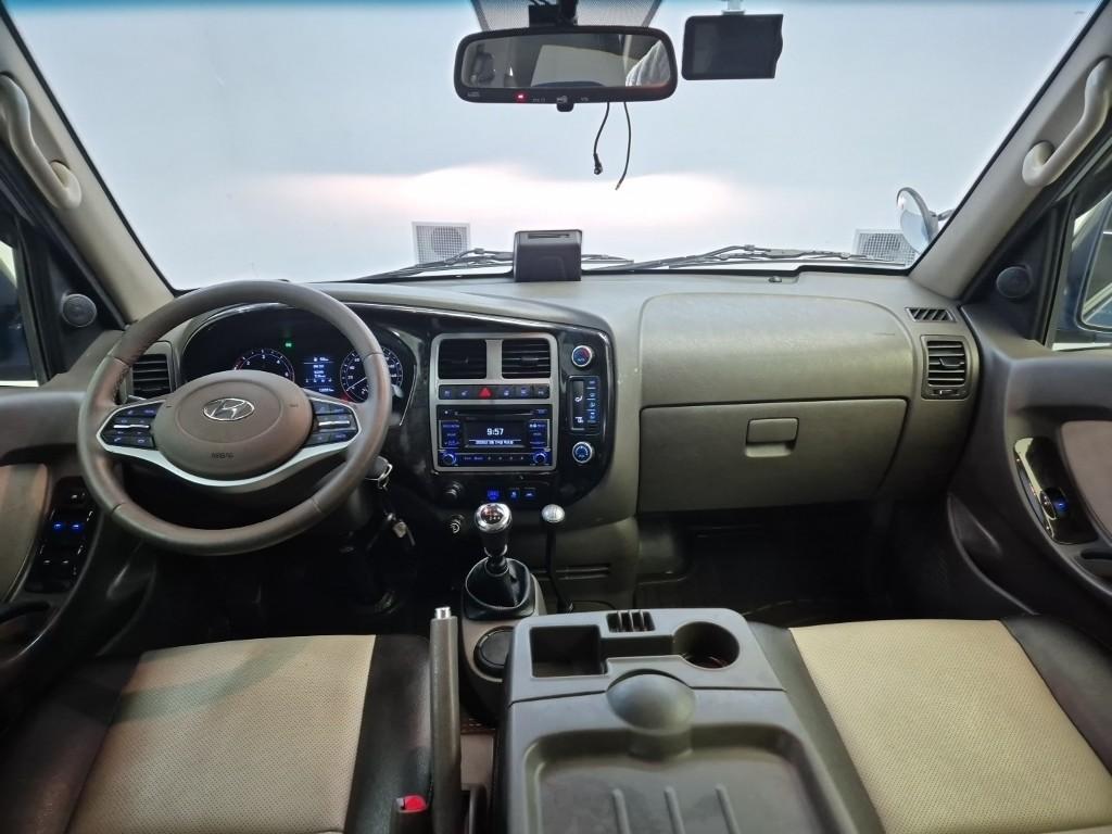 Hyundai Porter II Long Wheelbase Premium Long Wheelbase Double Cab 4WD 7