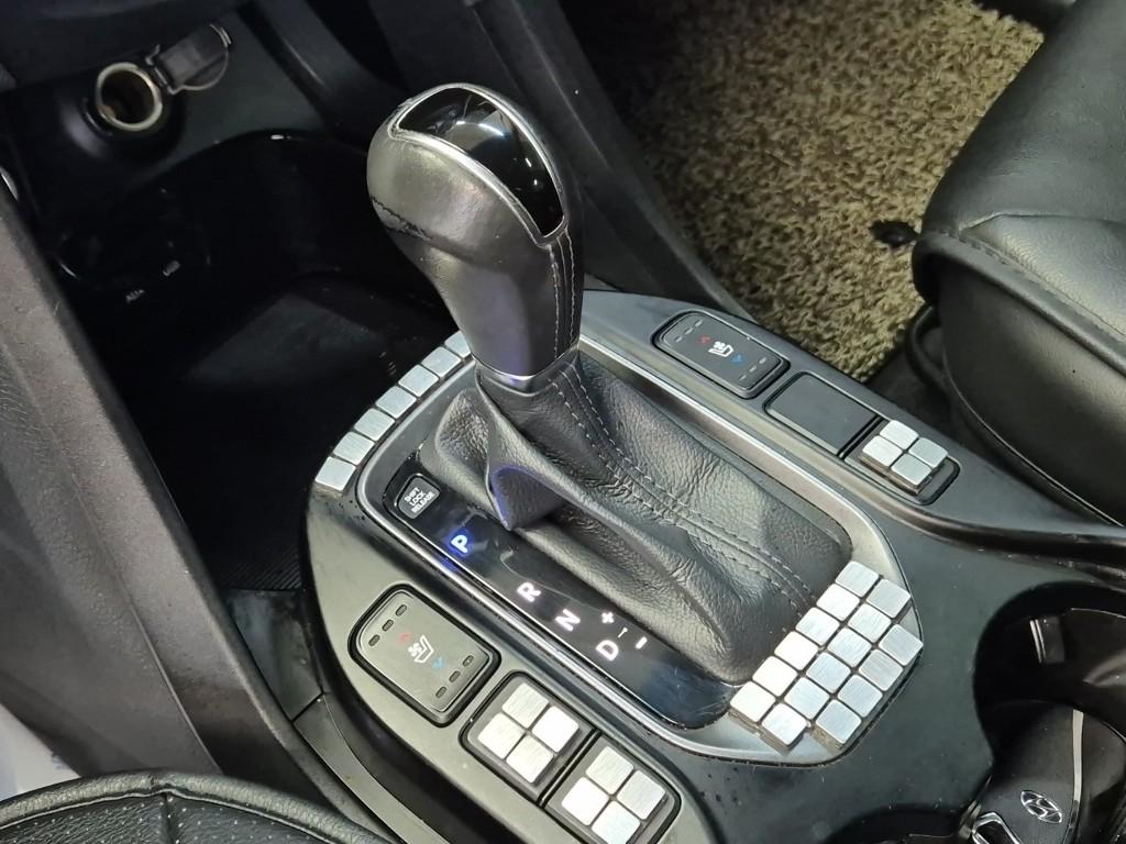 Hyundai Santa Fe DM Premium e-VGT R2.0 2WD 9