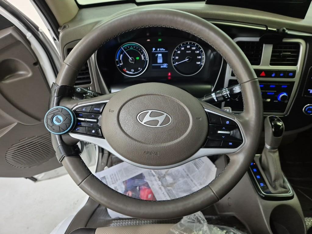 Hyundai Porter II Electric Low Fixed Floor Long Wheelbase Super Cab 10