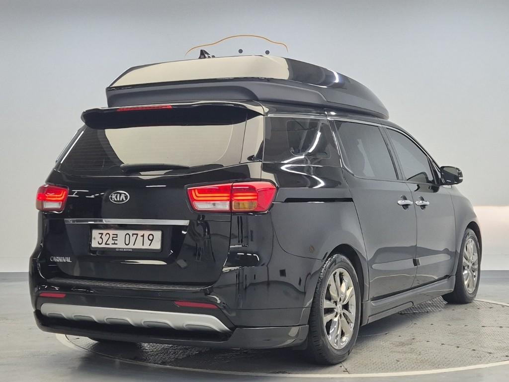 Kia Carnival 2016 photo 3