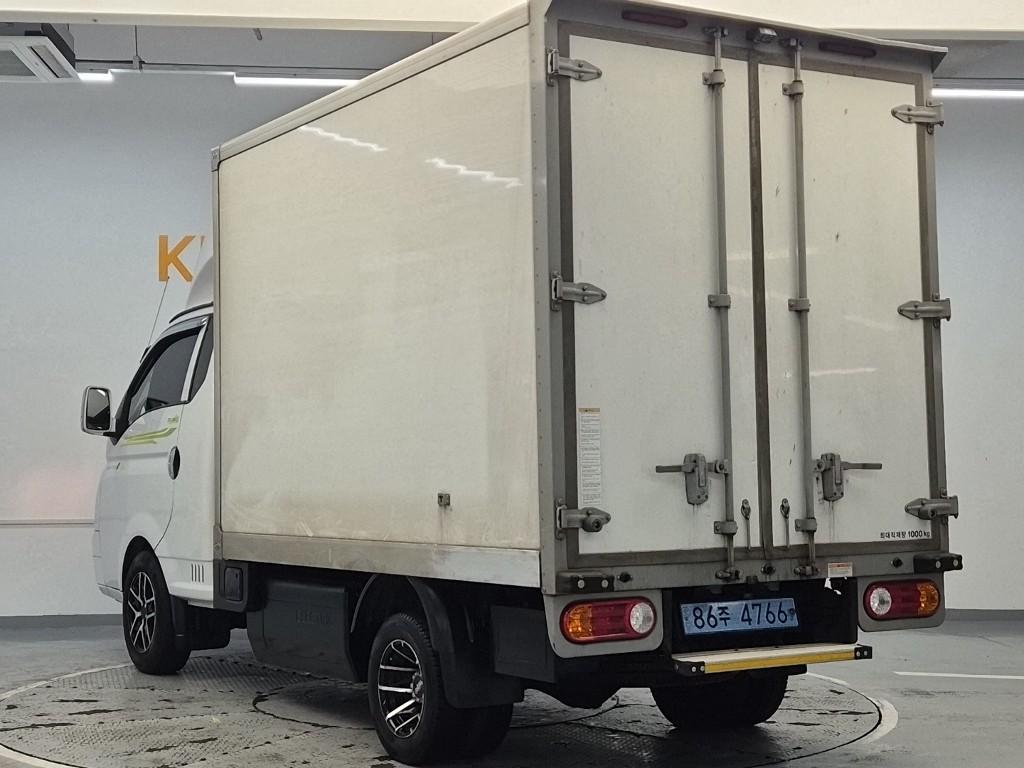 Hyundai Porter II Electric High Fixed Floor Long Wheelbase Super Cab 3