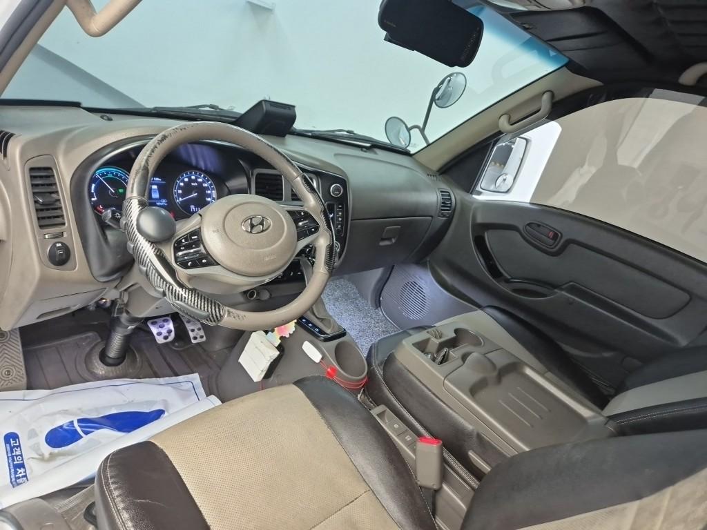 Hyundai Porter II Electric High Fixed Floor Long Wheelbase Super Cab 7