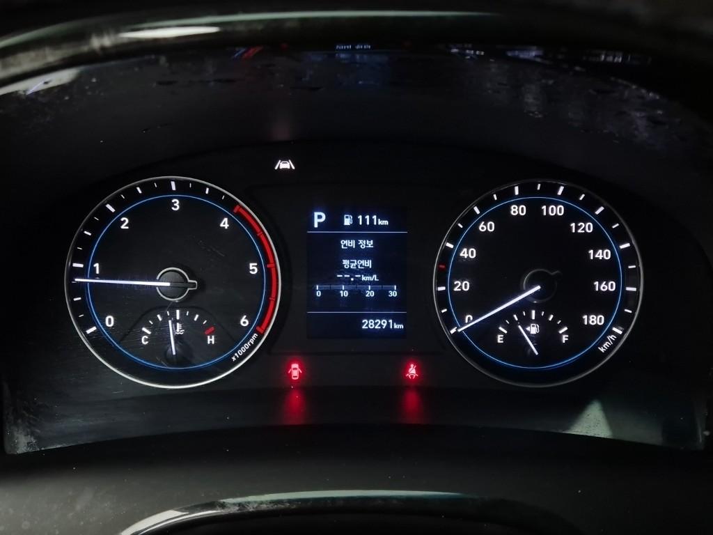 Hyundai Porter II Long Wheelbase Modern LPG Long Wheelbase Super Cab 6