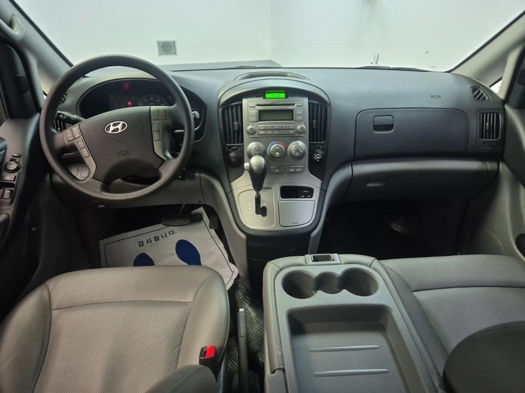 Hyundai Starex Grand CVX Luxury 2.5 VGT/ WGT Wagon 8