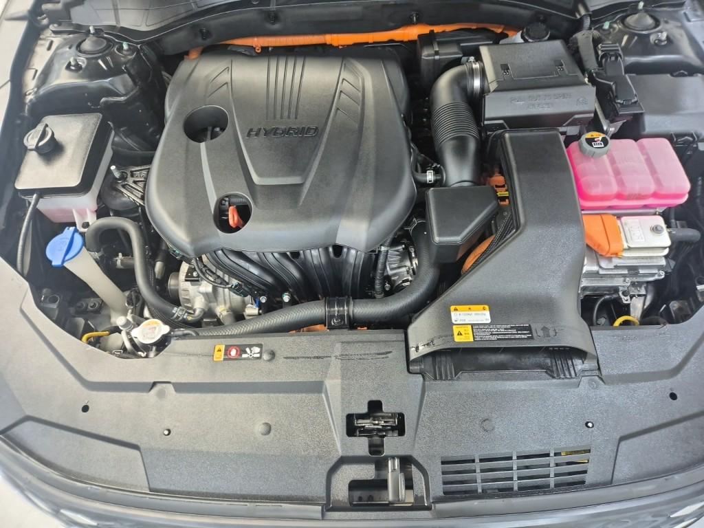 Hyundai Grandeur IG Hybrid Premium Hybrid 6