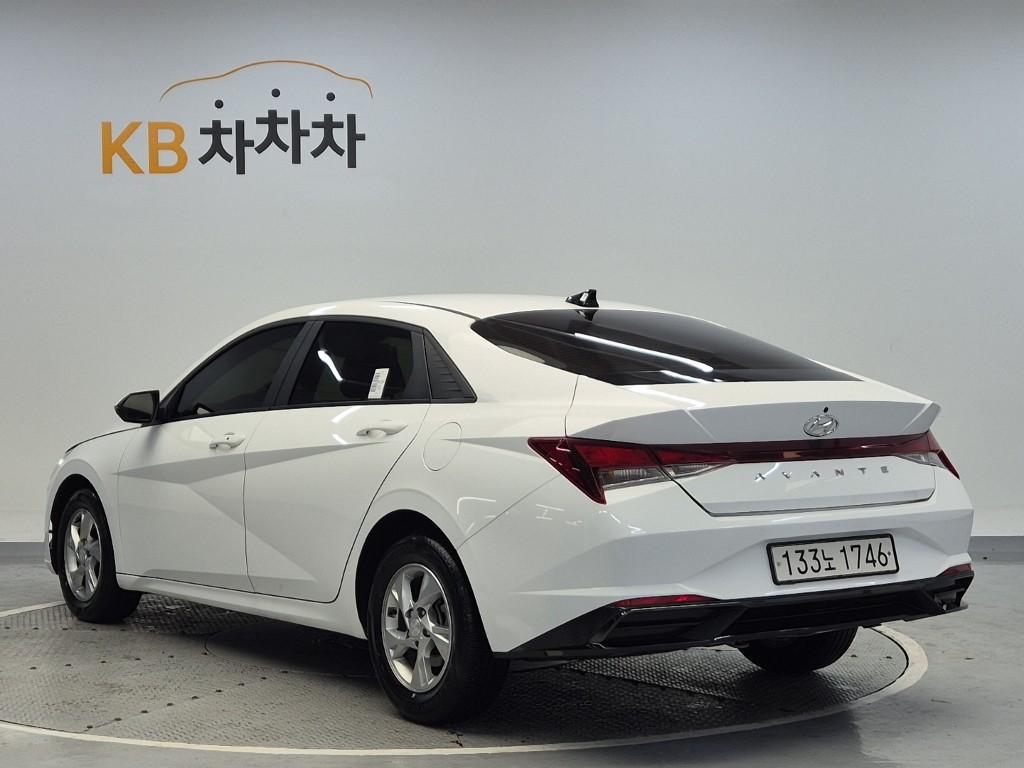 Hyundai Avante CN7 Modern Smart Stream 1.6 Gasoline 3