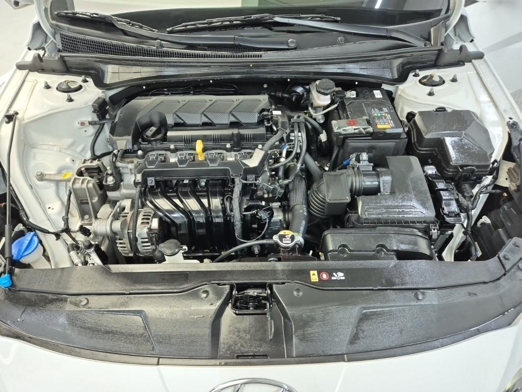 Hyundai Avante CN7 Modern Smart Stream 1.6 Gasoline 6