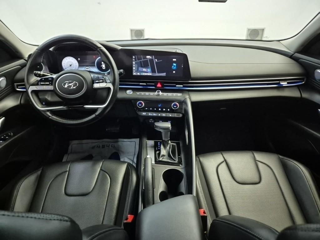 Hyundai Avante CN7 Modern Smart Stream 1.6 Gasoline 8