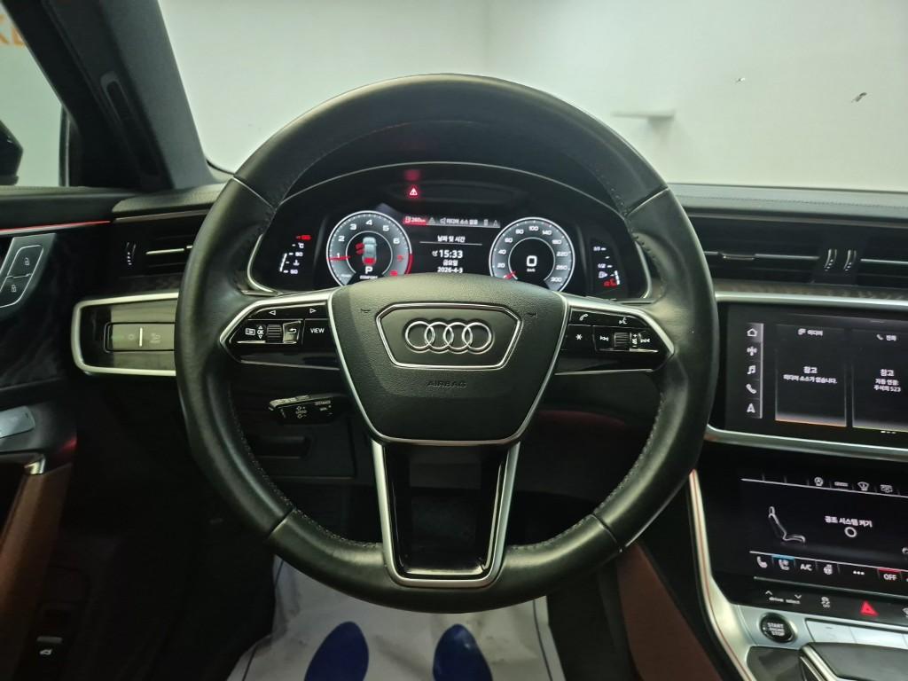 Audi A6 Premium 45 TFSI 10
