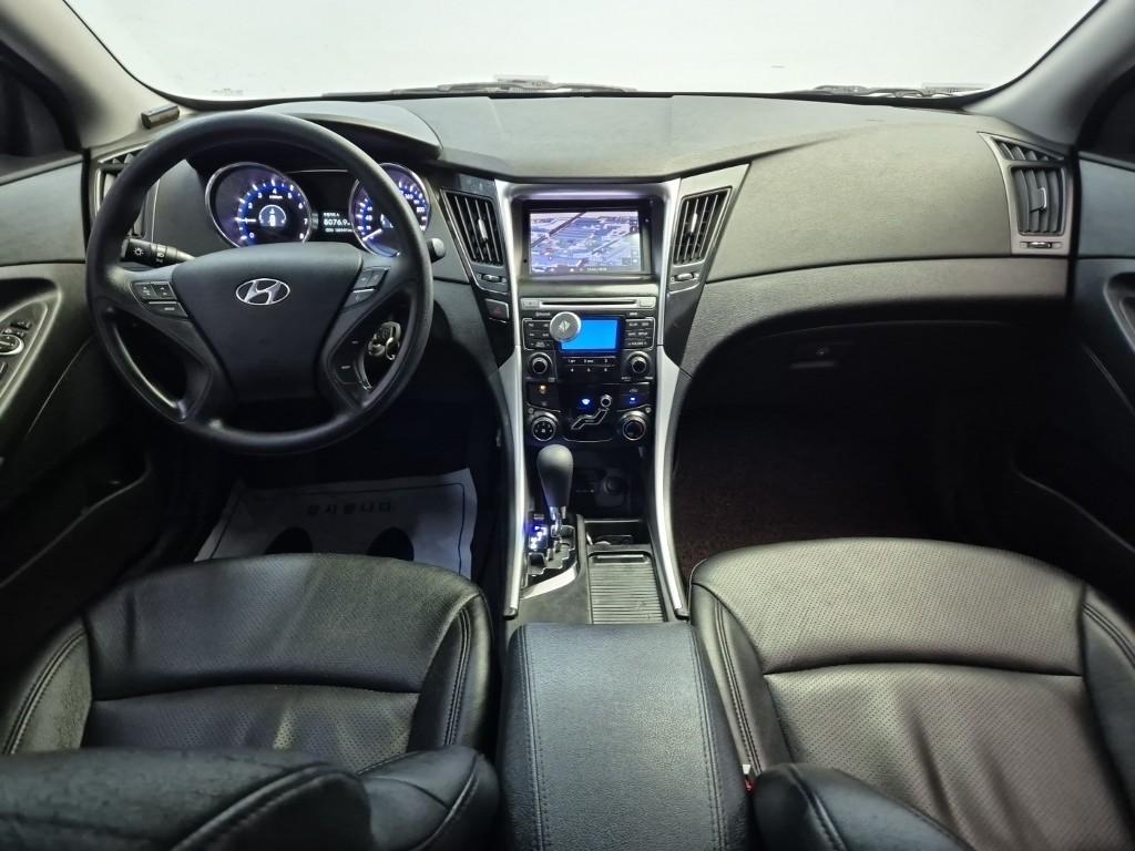 Hyundai Sonata YF Luxury 2.0 LPI 8
