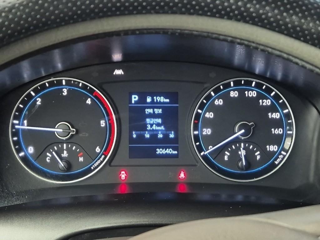 Hyundai Porter II LPG Low Fixed Floor Long Wheelbase Super Cab 6