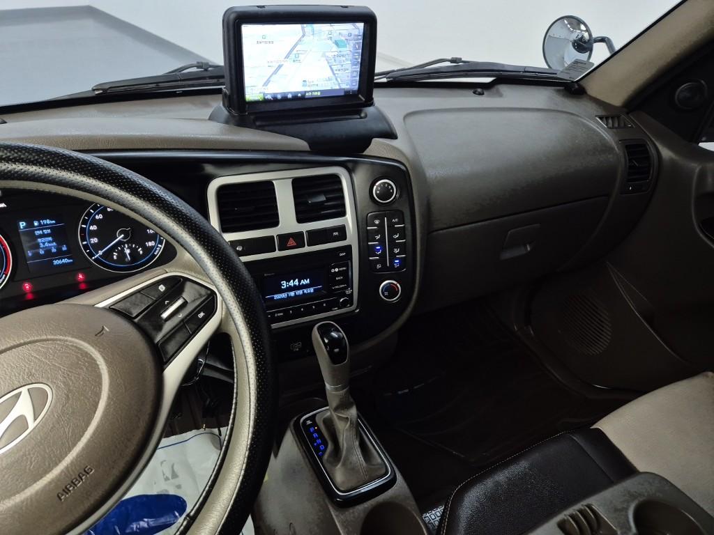 Hyundai Porter II LPG Low Fixed Floor Long Wheelbase Super Cab 10