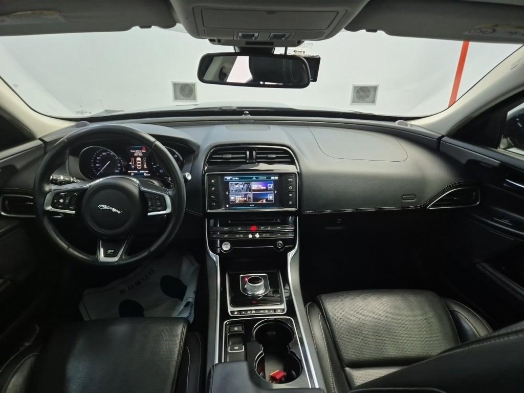 JAGUAR XE 2.0 20d