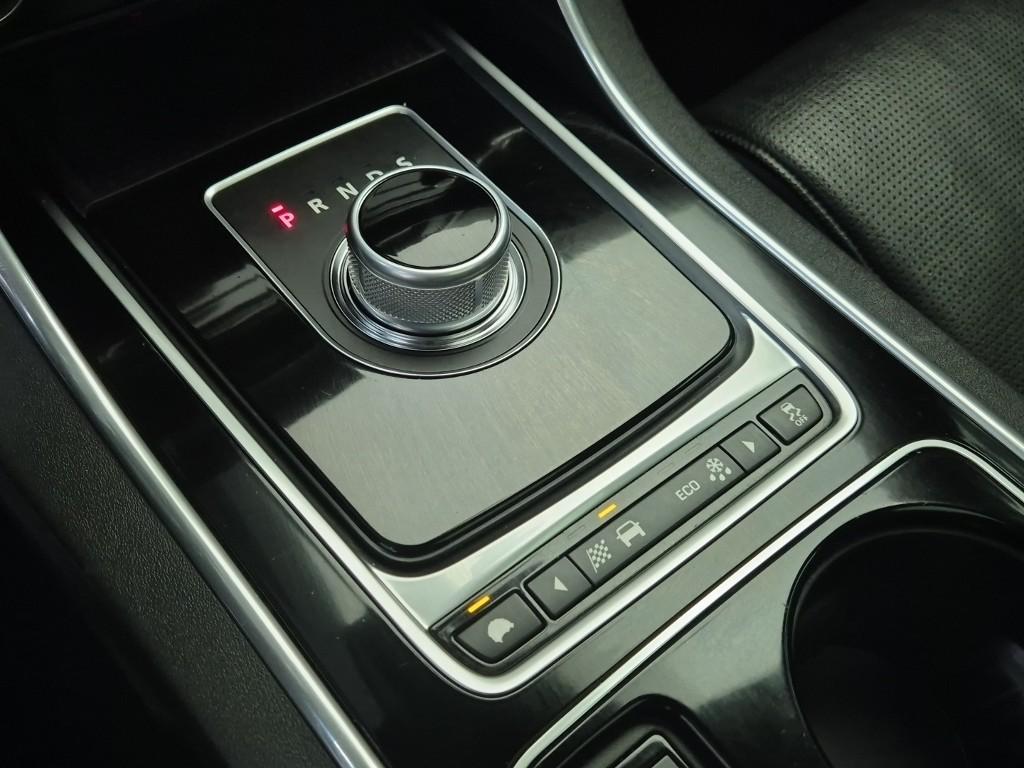 JAGUAR XE 2.0 20d