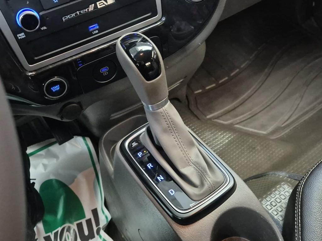 Hyundai Porter II Electric Premium Special Electric Cargo 8