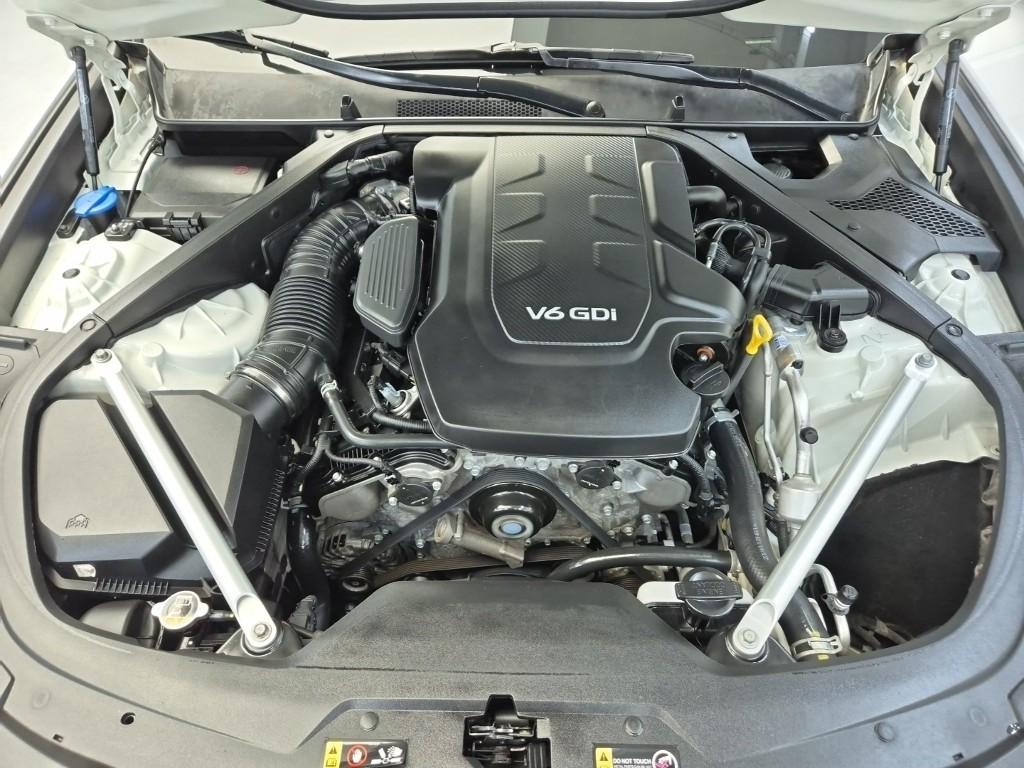 Kia K9 The RJ Platinum Ⅱ Lambda II 3.8 GDI AWD 6