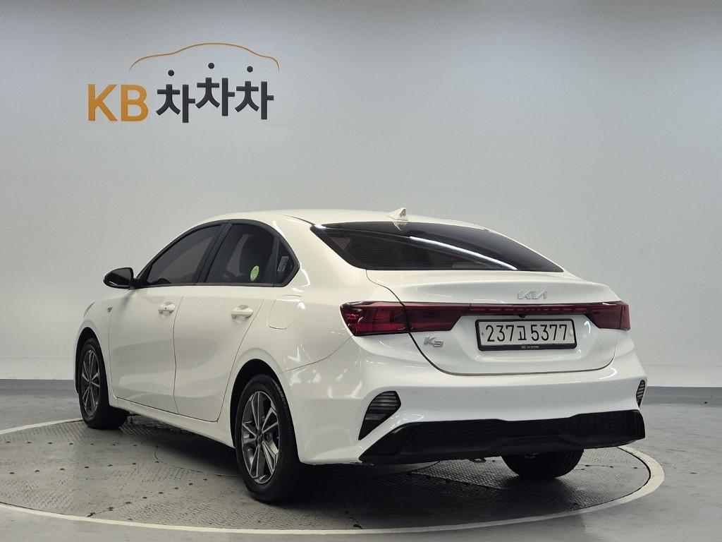 Kia K3 Trendy 1.6 Gasoline 3