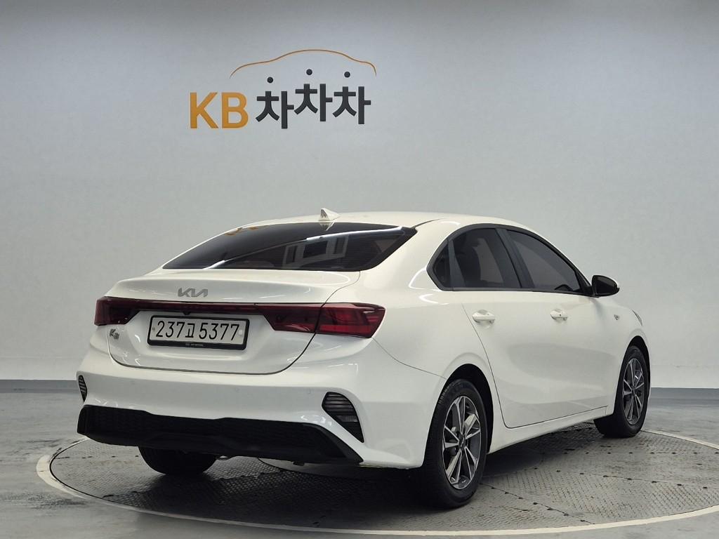 Kia K3 Trendy 1.6 Gasoline 4