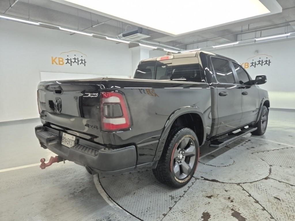 Dodge Ram Pickup 2020 photo 3
