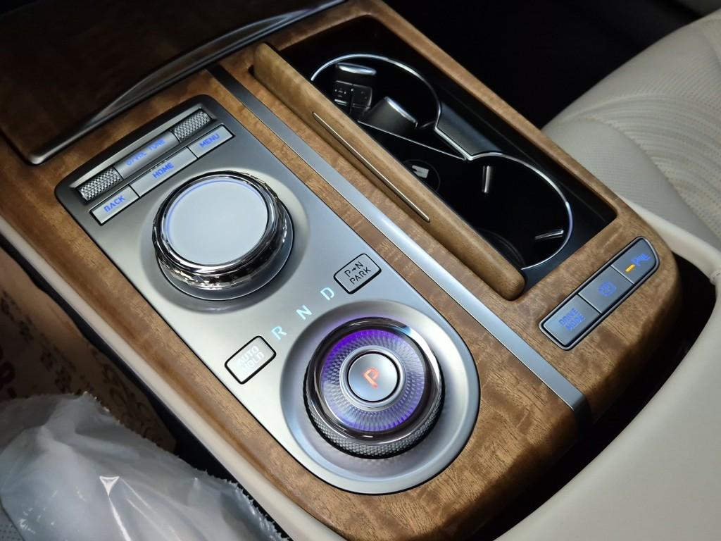 Genesis G80 The Base Type Gasoline 2.5 Turbo AWD 9
