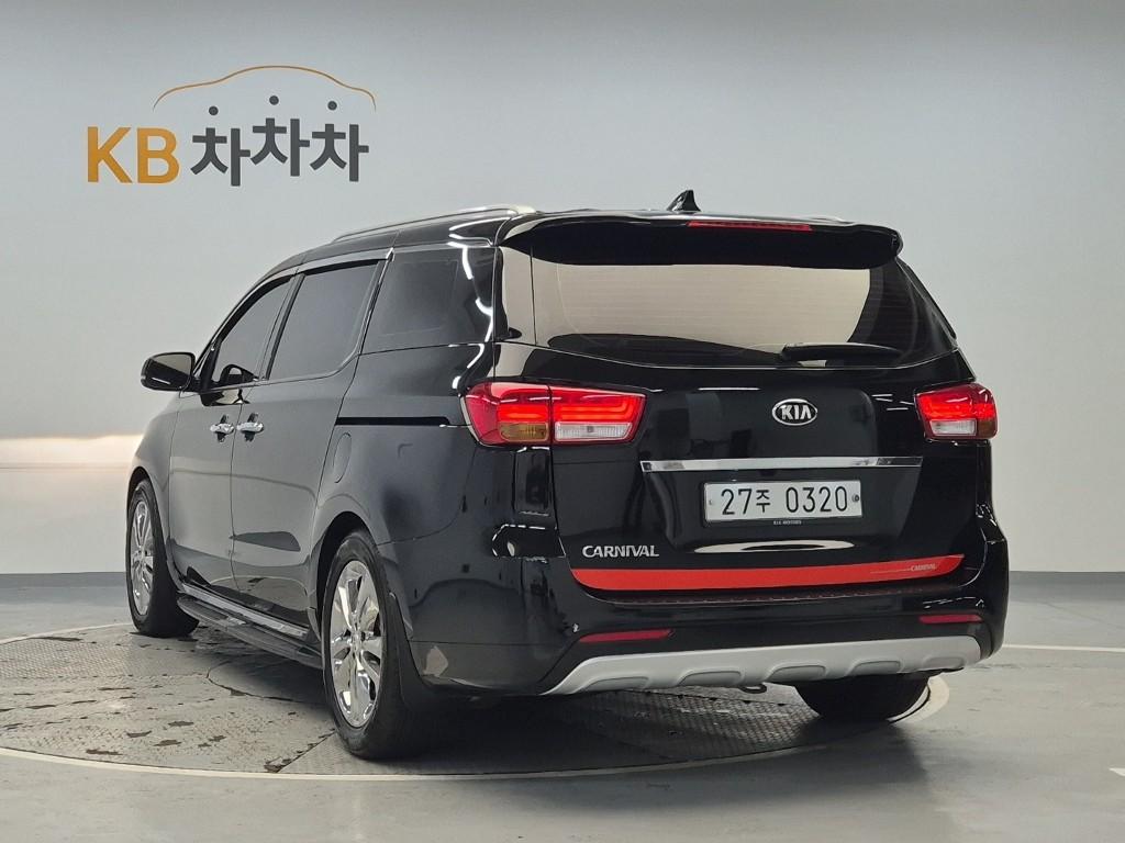 Kia Carnival Noblesse R2.2 E-VGT 3