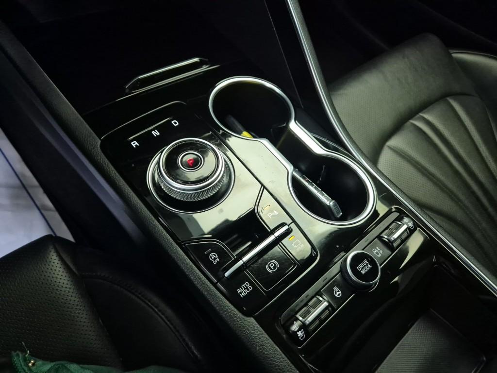 Kia K5 New DL3 Signature 2.0 Gasoline 9