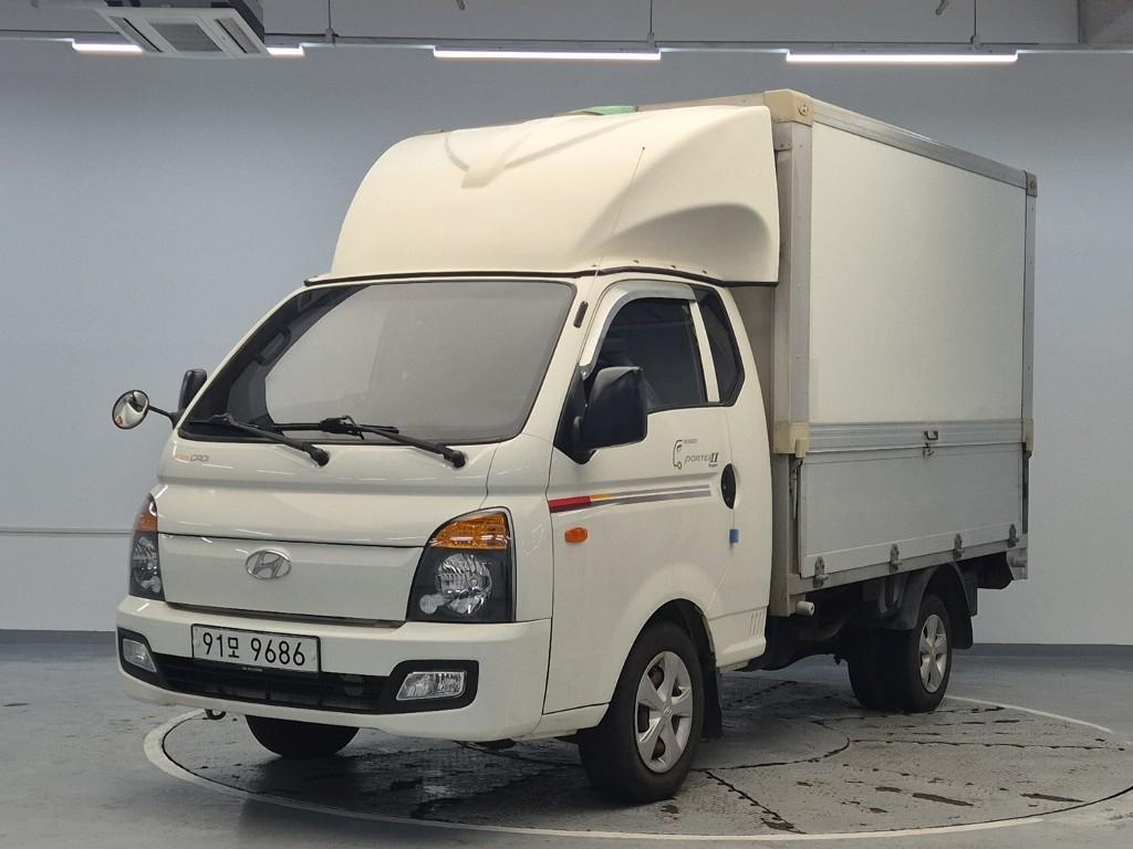 Hyundai Porter II Manual Wing body Long Wheelbase Super Cab 2