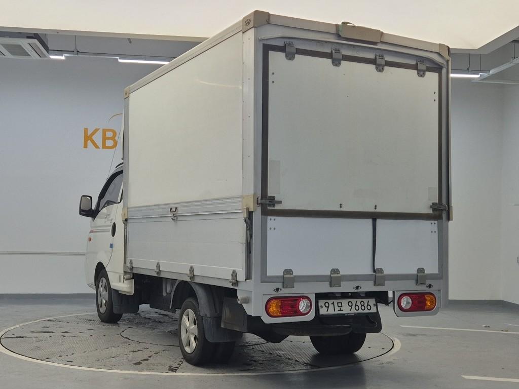 Hyundai Porter II Manual Wing body Long Wheelbase Super Cab 3