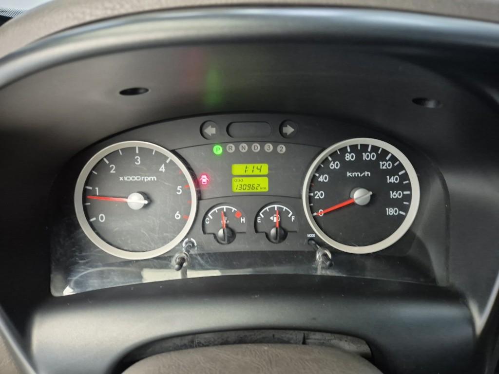 Hyundai Porter II Manual Wing body Long Wheelbase Super Cab 6