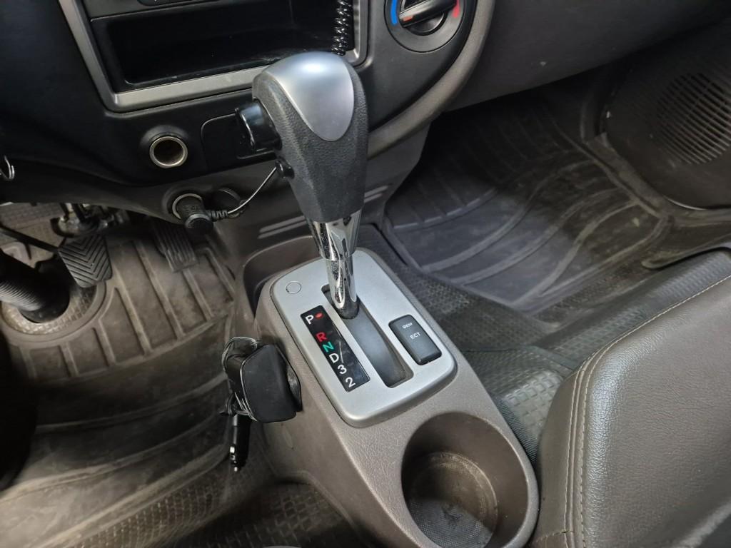 Hyundai Porter II Manual Wing body Long Wheelbase Super Cab 8