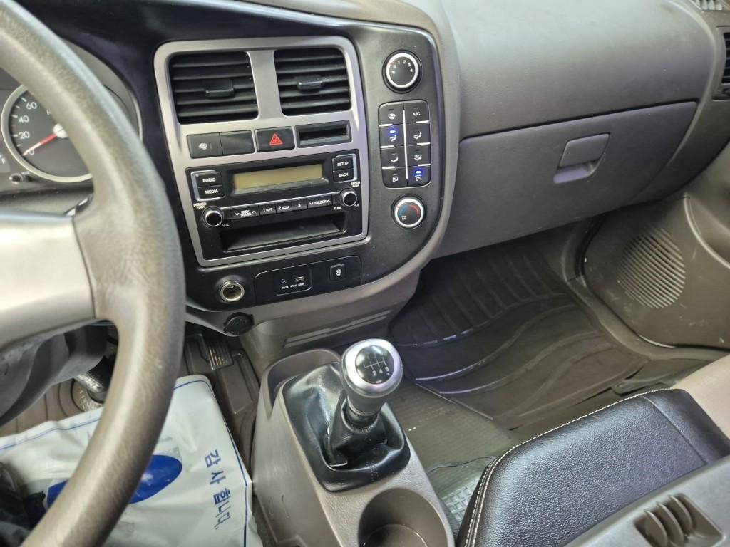 Hyundai Porter II Long Wheelbase Style Long Wheelbase Super Cab 10