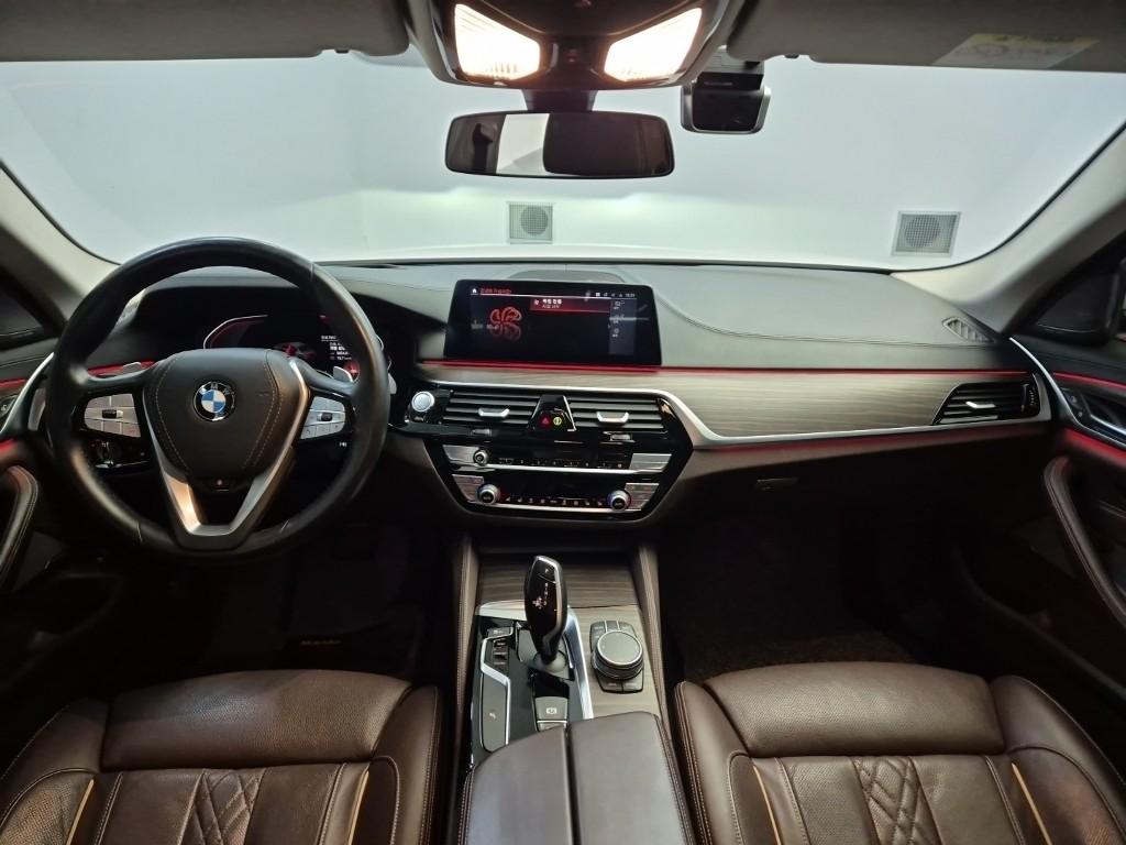 BMW 5 Series Luxury Line Plus 530i Luxury 8