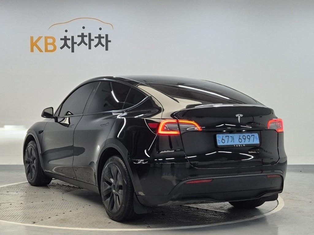 Tesla Model Y RWD 3