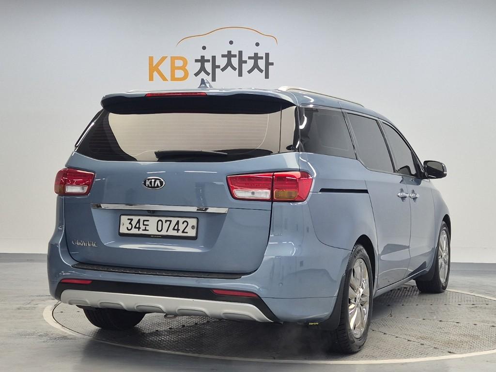 Kia Carnival President V6 Lambda 3.3 Gasoline Limousine 4