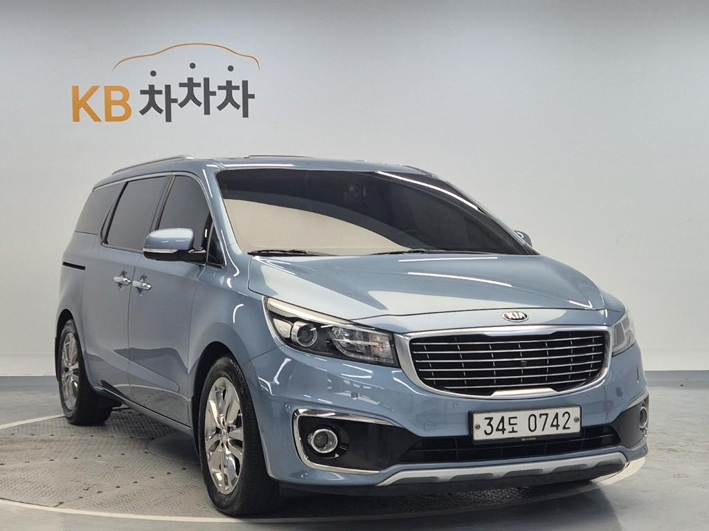 Kia Carnival President V6 Lambda 3.3 Gasoline Limousine 5