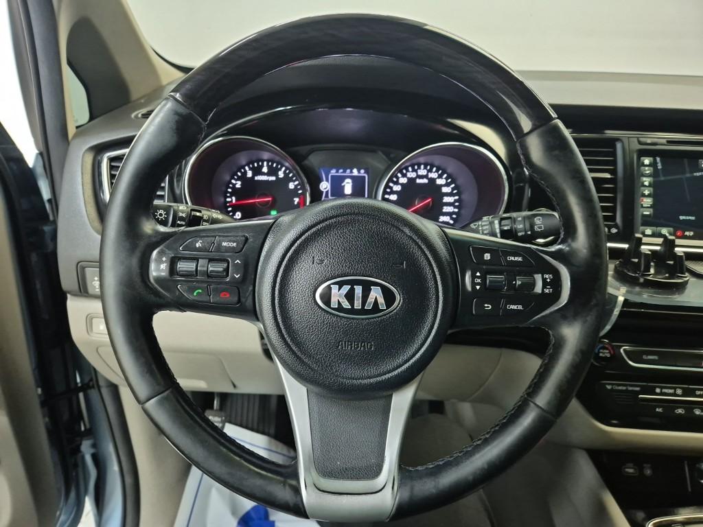 Kia Carnival President V6 Lambda 3.3 Gasoline Limousine 10