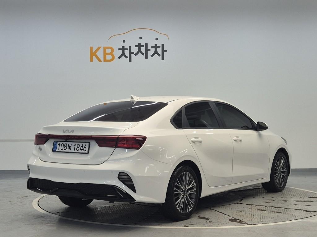 Kia K3 Trendy 1.6 Gasoline 4