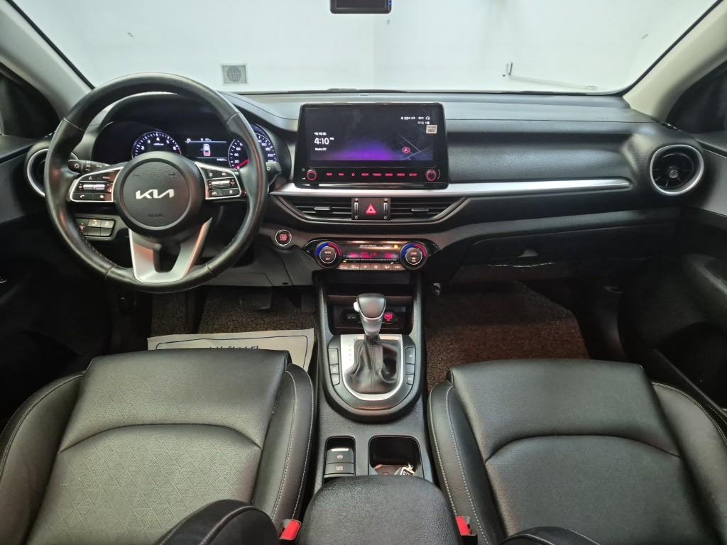 Kia K3 Trendy 1.6 Gasoline 8