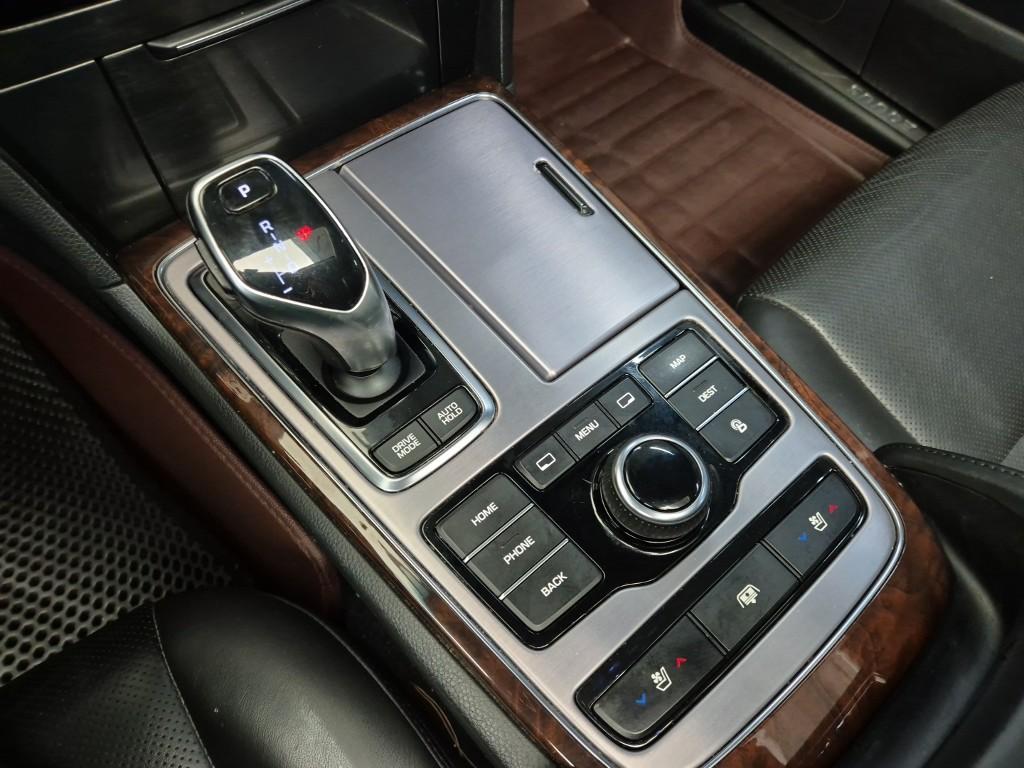 Hyundai Equus New Premium V6 3.8 GDi 9