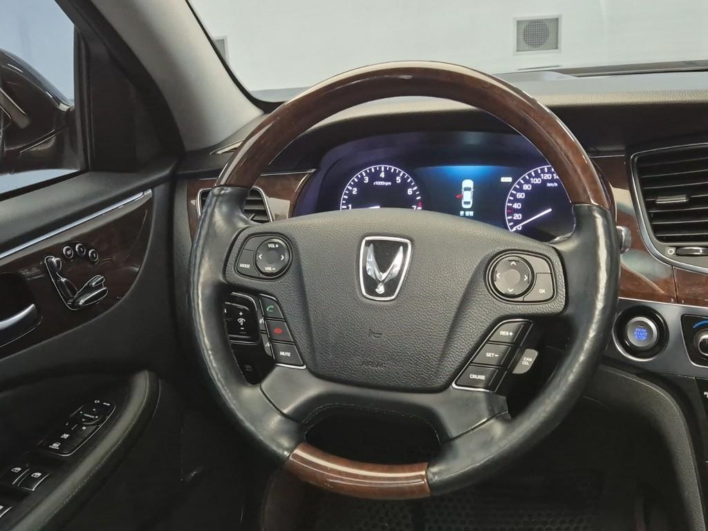 Hyundai Equus New Premium V6 3.8 GDi 10